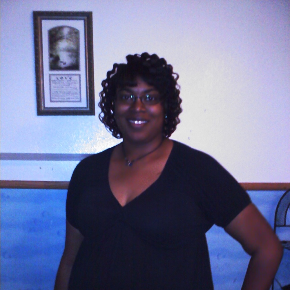 Meet your Posher, Alisa